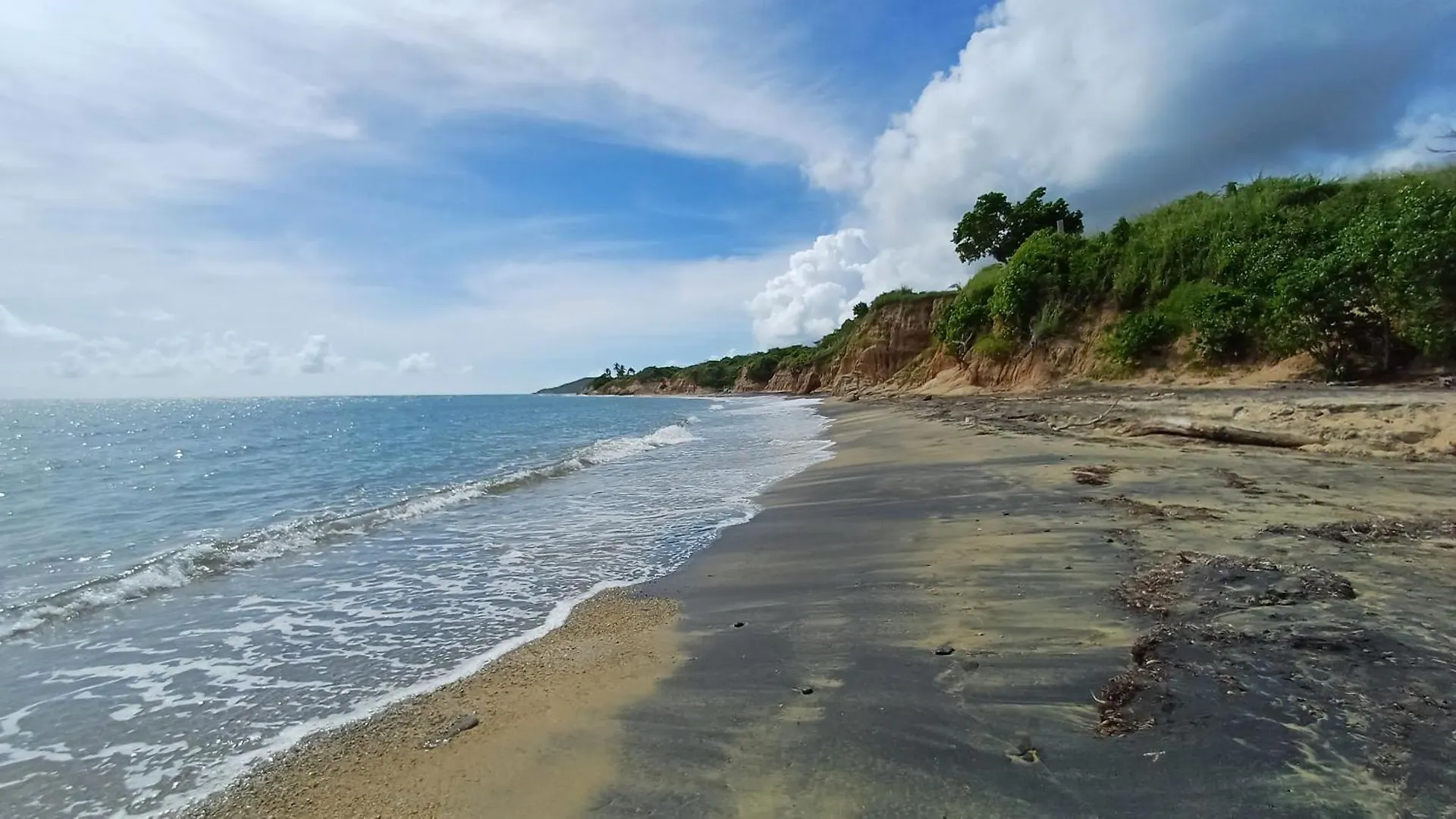 Rooster Run Glamping Camping Has Rooftop And Off The Ground Glamping Experience For 1 To 16 In A Single Tent And Views Of The Rain Forrest And To Culebra Across The Atlantic Ocean W Tents, Linens, Deluxe Air Beds, Warm Shower And More At A Great Pric Vieques Luxury tent